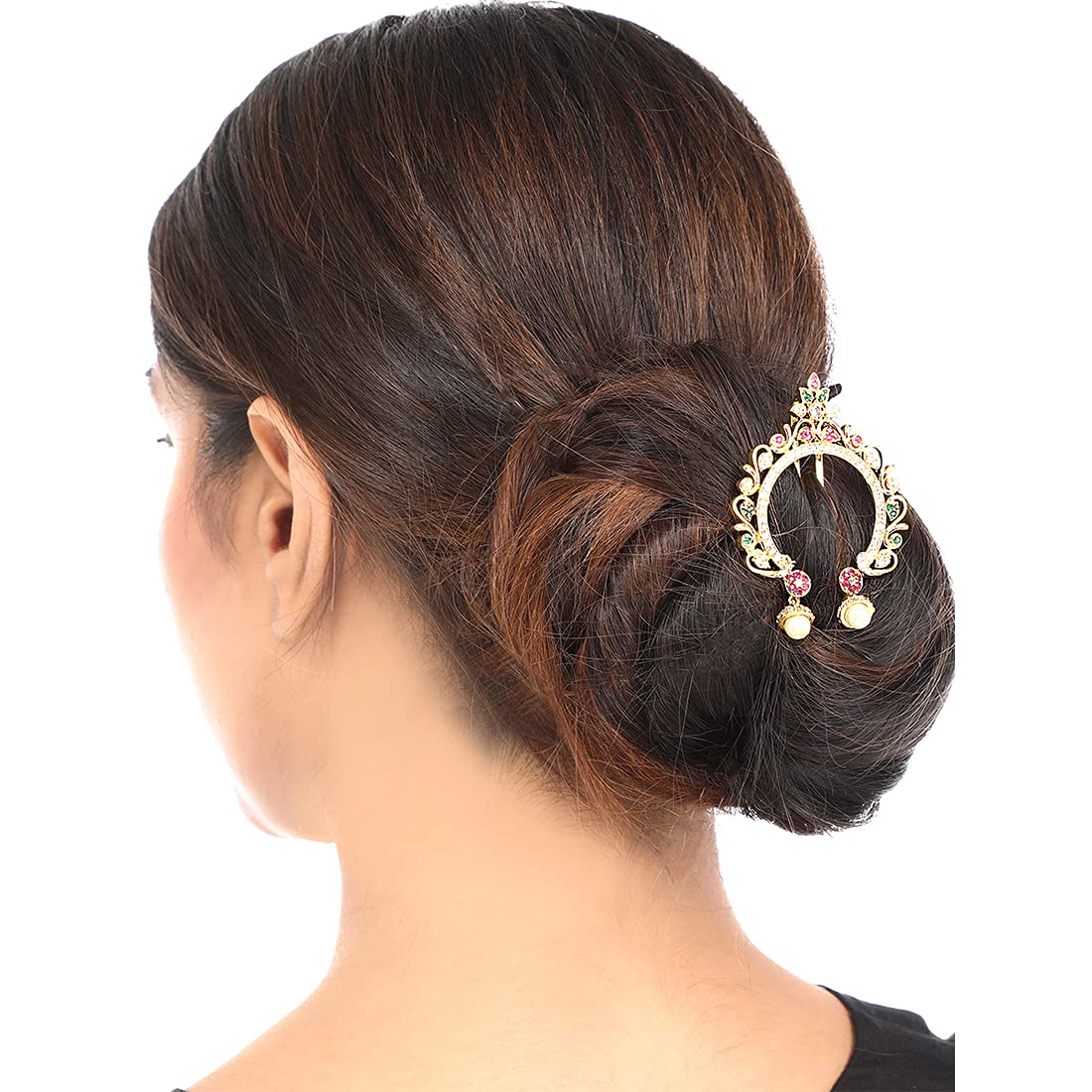 केस पातळ आहेत पण हळदीकुंकू, लग्नसमारंभासाठी सुंदर अंबाडा घालायचाय? बघा ६  सुपरट्रेण्डी प्रकार - Marathi News | Juda or ambada hair style for wedding  for thin hair, bun hair ...